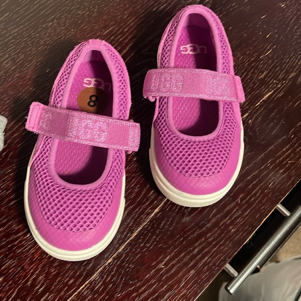 Girls size 8 Ugg slides